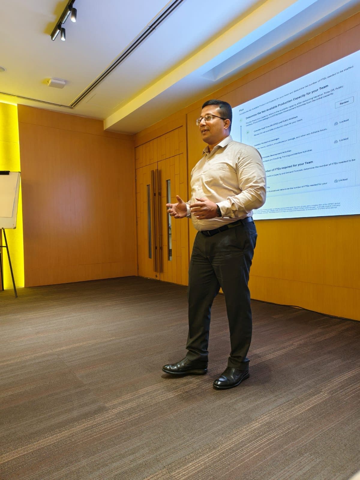 Dhaval Kunder leading a workshop
